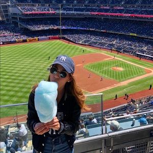 Meet your Posher, Sofia